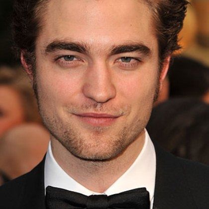 Robert Pattinson: Γιατί φόρεσε περούκα;