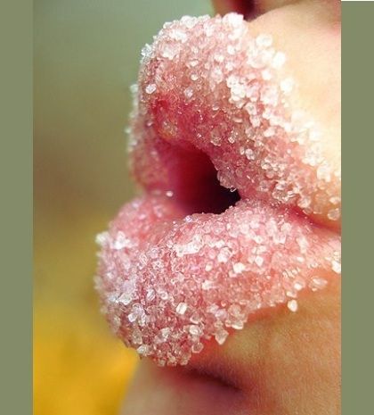 Φυσικό lip scrub για βελούδινα χείλη