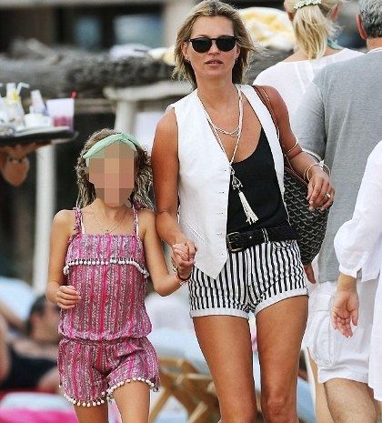 Kate Moss: Διακοπές με την κόρη, τον νυν και τον... πρώην της!