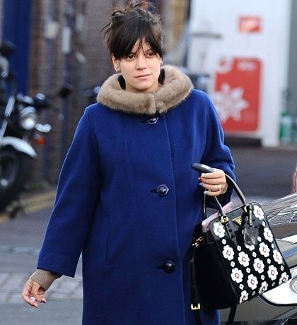 H νέα Prada τσάντα της Lily Allen