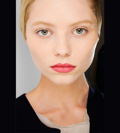 Makeup vs Concealer: Ποιο φοριέται πρώτo;