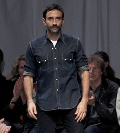 Riccardo Tisci: 3 (τουλάχιστον) ακόμα χρόνια στον οίκο Givenchy