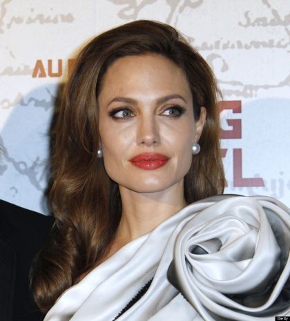 Angelina Jolie: Δείτε την το 1986 στα πρώτα της Όσκαρ