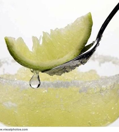 Φτιάξτο μόνη σου: Scrub σώματος με ζάχαρη και lime