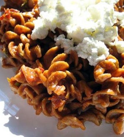 Πανεύκολη μακαρονάδα με ελάχιστες θερμίδες