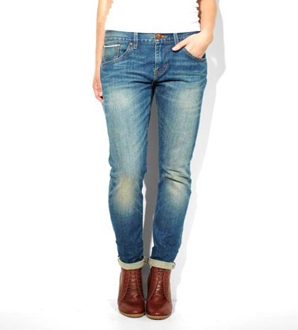 Tα boyfriend jeans γίνονται skinny!