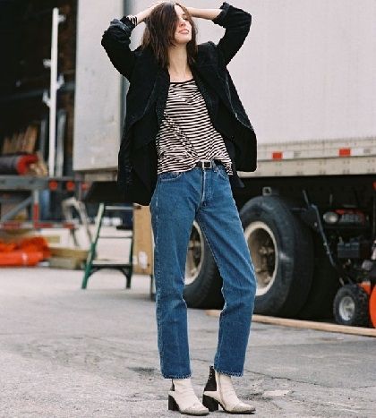 Ruby Aldridge: το boyfriend jeans φορεμένο σωστά