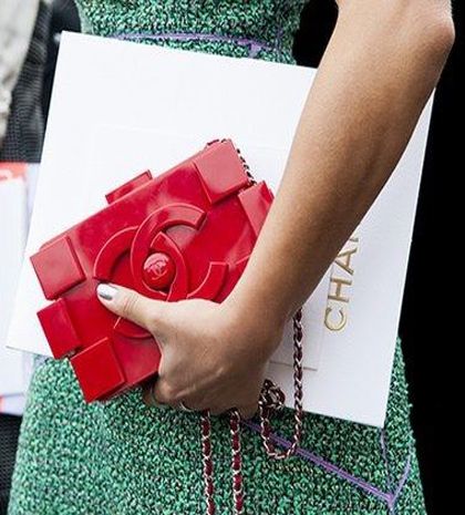 To must της χρονιάς: Chanel Lego bag!