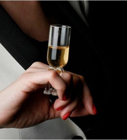 The Seduction Series: Δαχτυλίδια να τα πιεις στο ποτήρι!