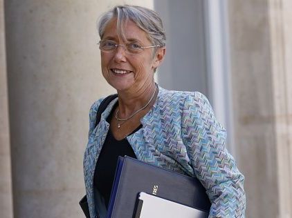 H Εlisabeth Borne είναι η νέα πρωθυπουργός της Γαλλίας και μας ζητά να ακολουθήσουμε τα όνειρά μας