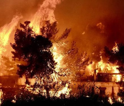 Προσωπικές ιστορίες ανθρώπων που έζησαν τον εφιάλτη στο Μάτι