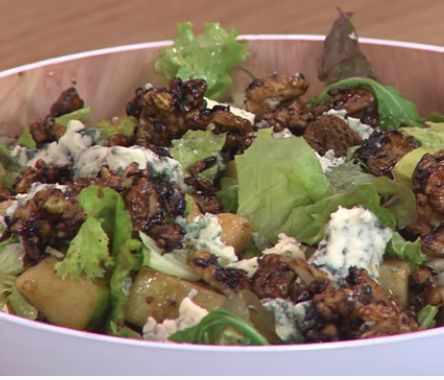 Πράσινη σαλάτα με αποξηραμένα σύκα και blue cheese για το σημερινό τραπέζι