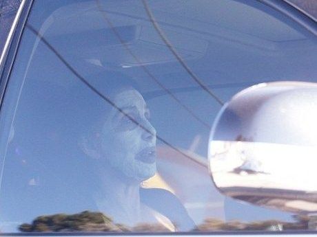 Ποια star κάνει βόλτες με το αυτοκίνητο της φορώντας μάσκα ομορφιάς;