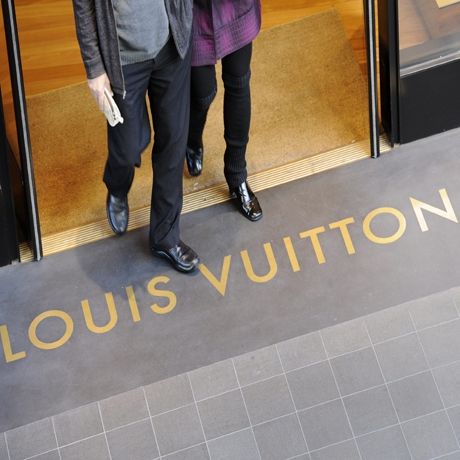 Για ποιο λόγο κλείνει το κατάστημα της Louis Vuitton στην Κηφισιά;