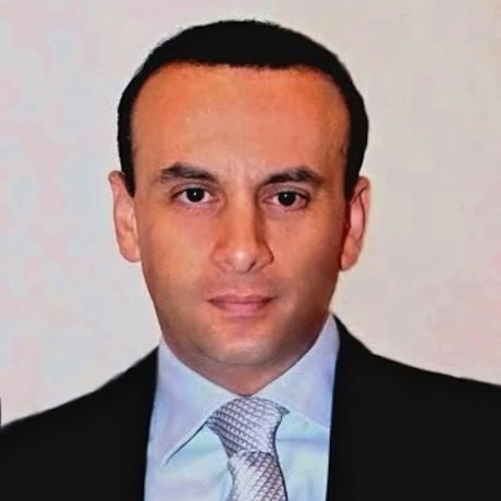 Δρ Άρης Στεροδήμας: Ο μοναδικός Έλληνας εισηγητής στο παγκόσμιο MasterClass Λιπογλυπτικής στη Γενεύη, μιλάει στο Queen.gr!