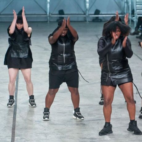 PFW: Ο Rick Owens βάζει απλές γυναίκες στη θέση μοντέλων!