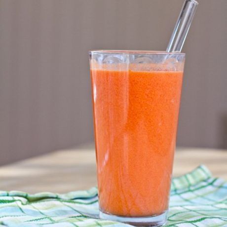 Ένα πεντανόστιμο, πορτοκαλί smoothie για λαμπερό δέρμα!