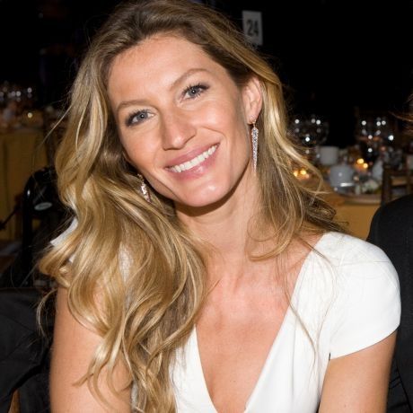Gisele Bundchen: Δείτε την να κάνει yoga με την κορούλα της