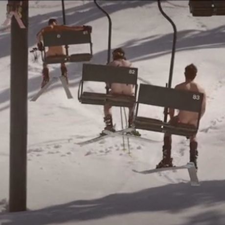 Θα κάνατε ποτέ ski γυμνοί στα χιόνια; (βίντεο)