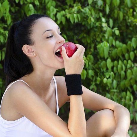 Άσκηση με άδειο στομάχι: Μήπως τελικά είναι η καλύτερη λύση;