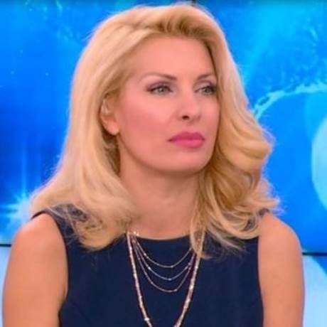 Ελένη Μενεγάκη: Νόμιζε ότι είχε κλειστό το μικρόφωνο και «την είπε» στην Καλλιμούκου!