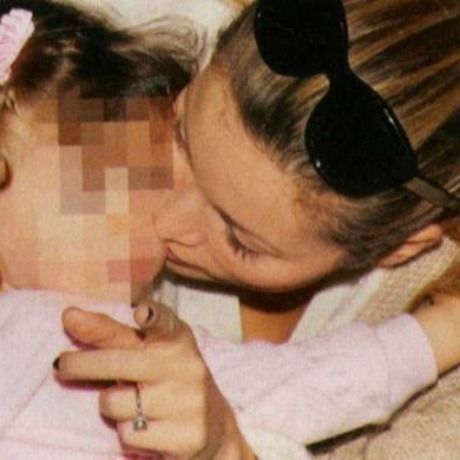 Μαριέττα Χρουσαλά: Αγκαλιά με την κόρη της!