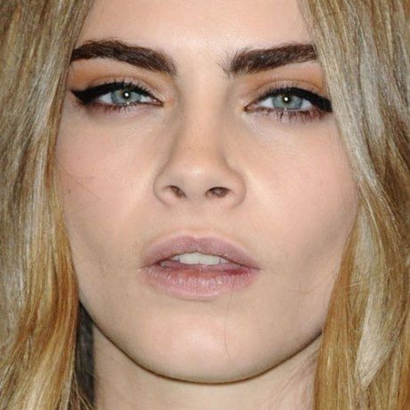 Το μαγιό της Cara Delevingne έβγαλε... φτερά: Δείτε την αποκαλυπτική φωτό!
