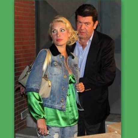 Μεγαλώνει η κόντρα Μενεγάκη-Λάτσιου: «Είσαι Ψεύτης! Δεν σου δίνω ούτε δεκάρα»