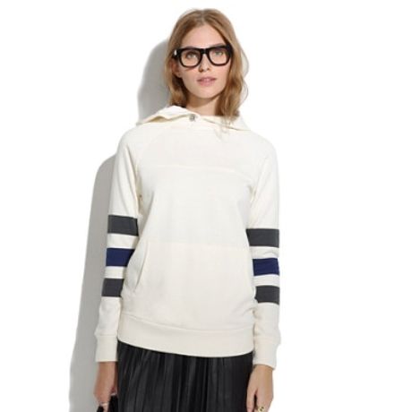 Το τέλειο hoodie για casual chic εμφανίσεις