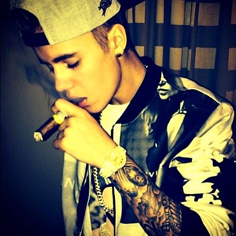 Αποκλειστικές φωτογραφίες : Το σπίτι του Justin Bieber είναι εργοστάσιο ναρκωτικών