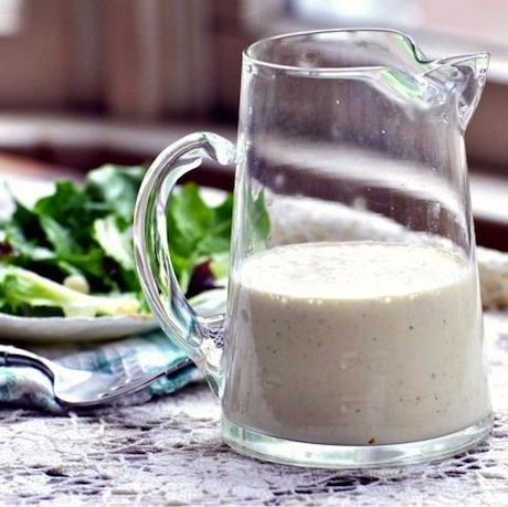 Το πιο νόστιμο και διαιτητικό dressing για Caesar Salad με μόλις 59 θερμίδες