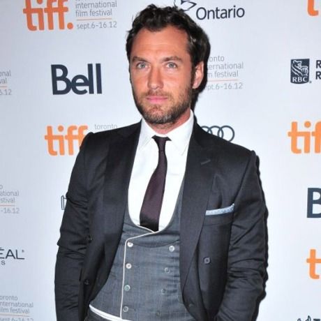 Jude Law: Ο γιος του έκανε το ντεμπούτο του στα catwalks (PHOTO)