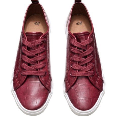 Τα κροκό sneakers από τα H&M