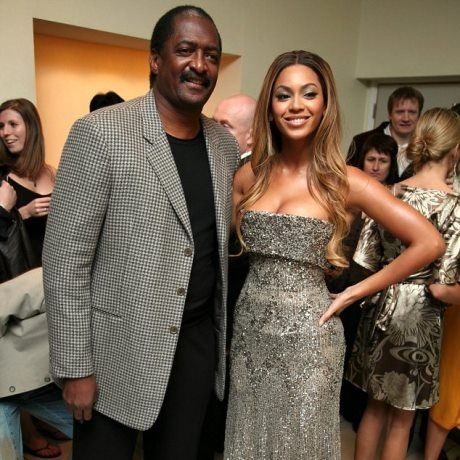 Ο πατέρας της Beyoncé αποκαλύπτει: Το διαζύγιο και η κρίση στο γάμο είναι στημένα!
