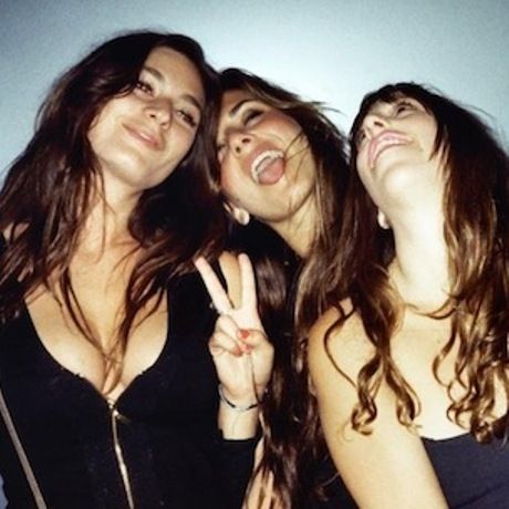 Μακριά από τη φίλη - φίδι! Πώς θα την αναγνωρίσεις από την πρώτη στιγμή