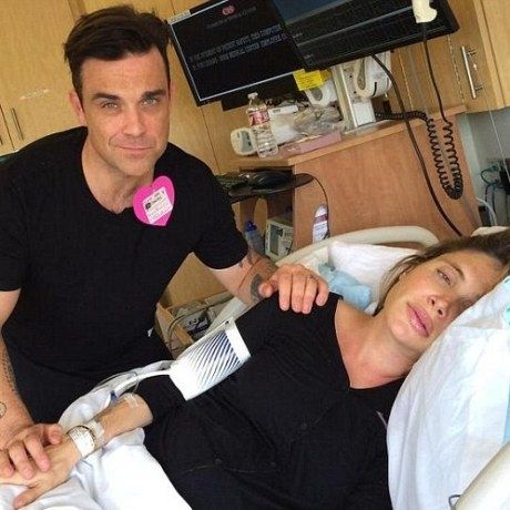Robbie δεν βοηθάς! Δείτε πως προετοιμάζει τη γυναίκα του για τη γέννηση του μωρού τους