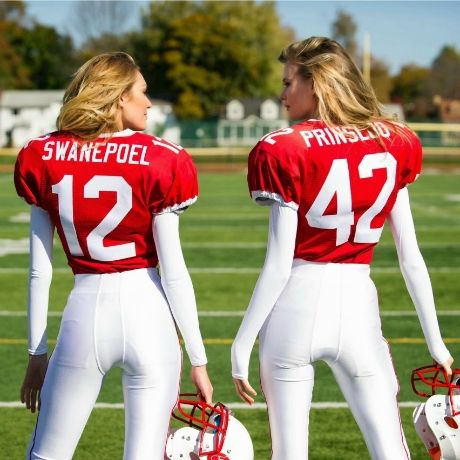 Οι άγγελοι της Victoria's Secret αποφάσισαν να παίξουν football! (+βίντεο)