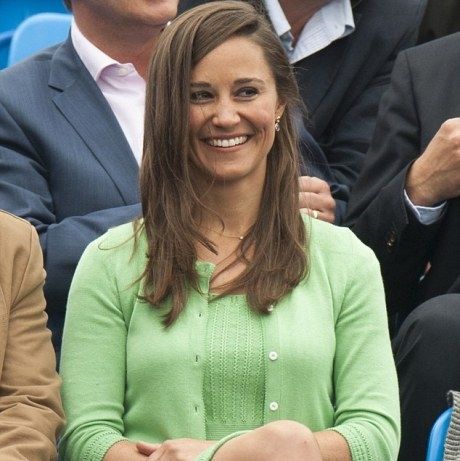 Αντέχετε; Δείτε την Pippa Middleton να κυκλοφορεί με το μαγιό της!