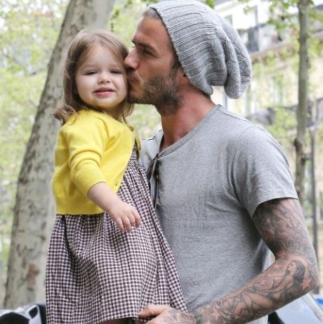 Η μικρή Harper θα περάσει «δύσκολα»: O μπαμπάς David Beckham τελικά δεν είναι τόσο cool