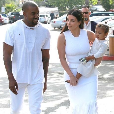 Happy Easter! Η οικογένεια Kardashian-West γιόρτασε το Πάσχα ντυμένη στα λευκά