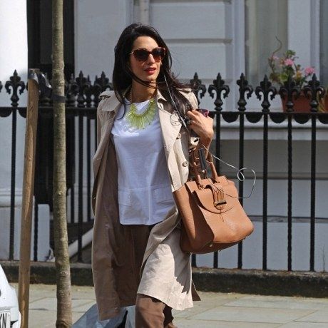 Ουάου! H Amal Alamuddin έκανε την πιο σέξι της εμφάνιση και μείναμε με το στόμα ανοιχτό