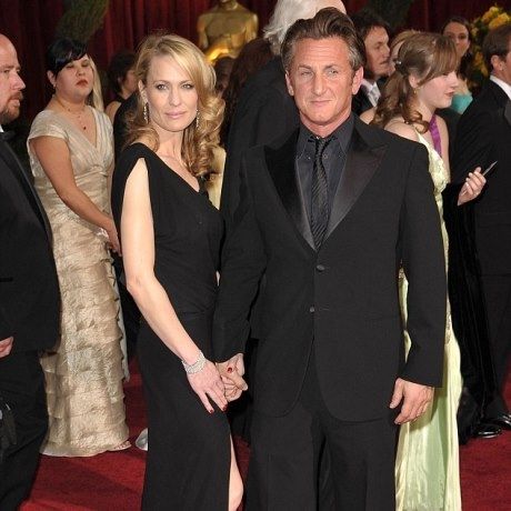 Εσείς έχετε δει την κόρη του Sean Penn; Όσο μεγαλώνει γίνεται όλο και πιο κούκλα!