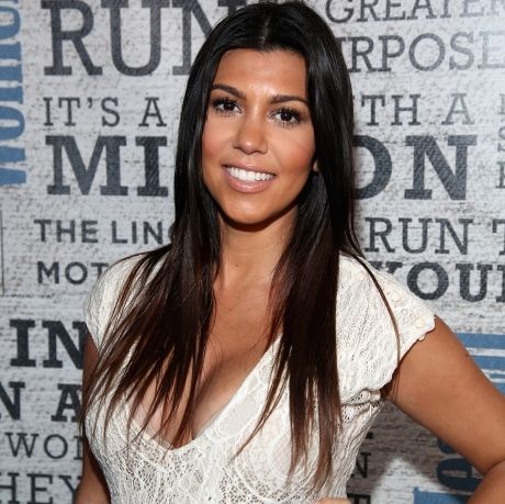 Απλά υπέροχη: Η Kourtney Kardashian απέκτησε κορμάρα και τη δείχνει με καμάρι