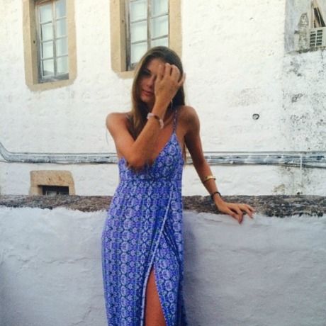 Αμαλία Κωστοπούλου: Με casual look, στις διακοπές με την αδελφή και τη μητέρα της