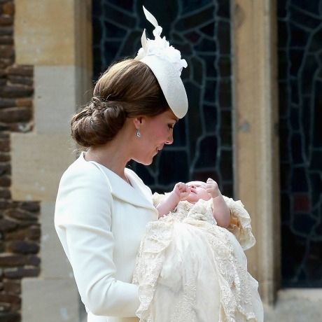Η Kate Middleton πιο κομψή από ποτέ, στη βάφτιση της κόρης της, πριγκίπισσας Charlotte!
