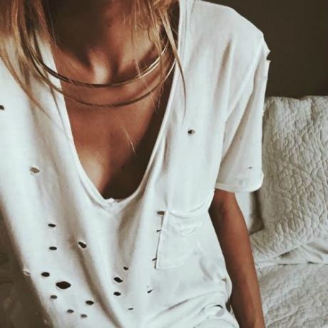 DIY: Φτιάξε το δικό σου ξεχωριστό, μοδάτο t-shirt μέσα σε 5 λεπτά!
