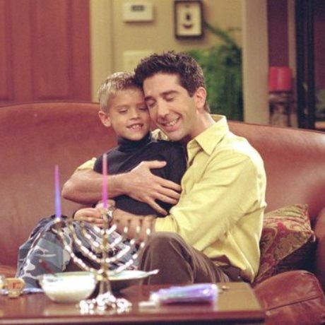 Γιατί εξαφανίστηκε ο γιος του Ross Geller στις τελευταίες σεζόν; Μία στενάχωρη θεωρία
