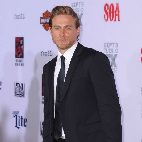 Ο Charlie Hunnam αποκαλύπτει τον πραγματικό λόγο που αποχώρησε από το 50 Shades of Grey!