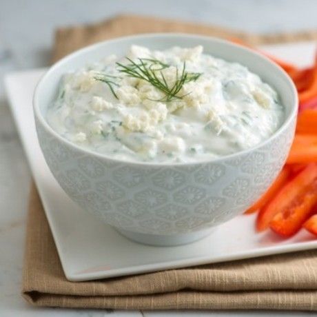 Τέλεια και διαιτητική σως γιαουρτιού για τη σαλάτα σου