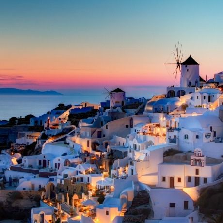 Ακόμη μια μεγάλη πρωτιά για το πανέμορφο νησί της Σαντορίνης!